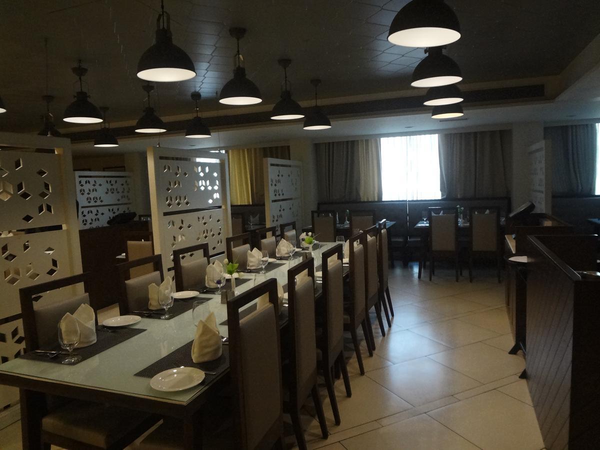Comfort Inn Donil Vadodara Dış mekan fotoğraf