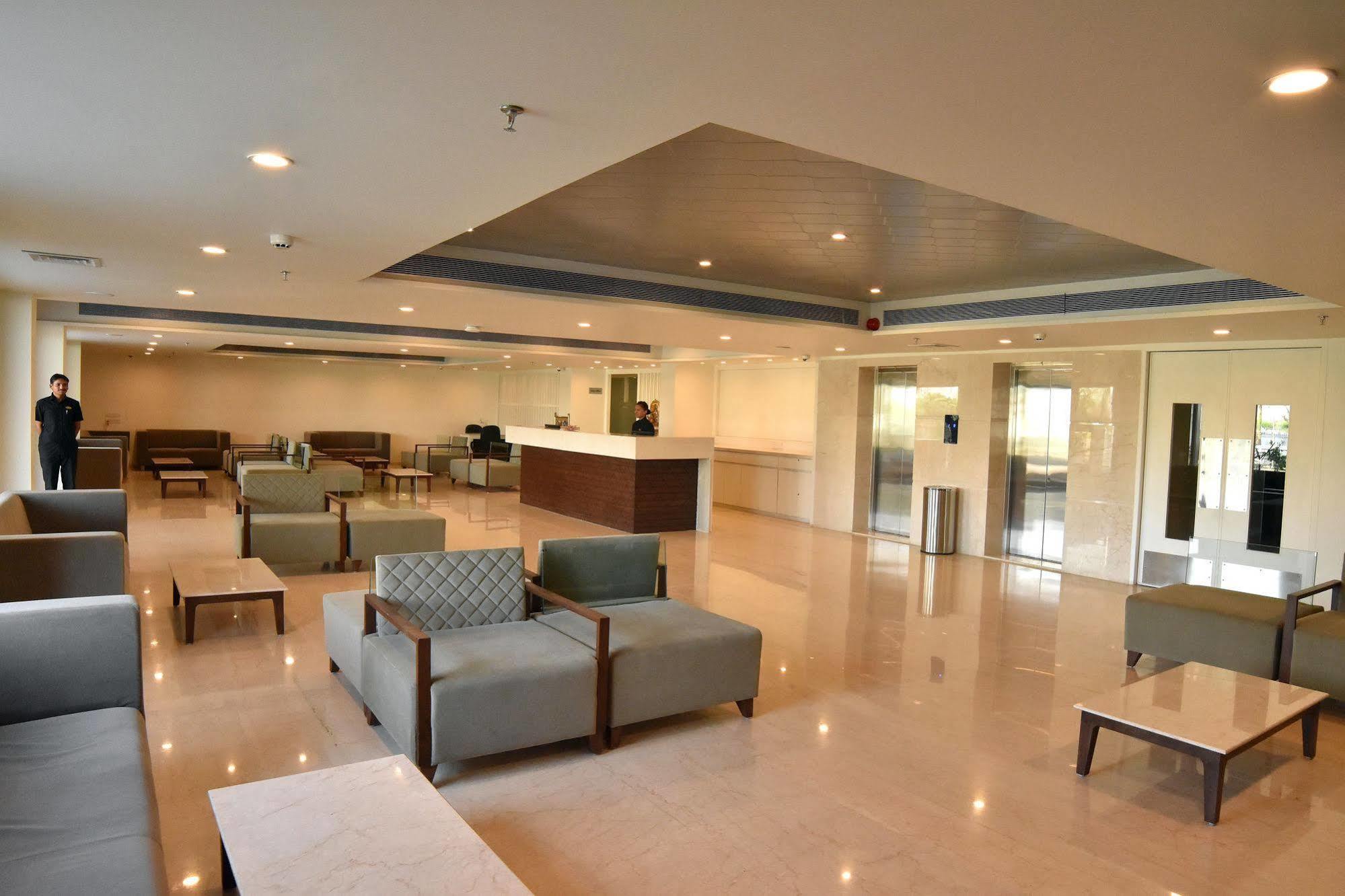 Comfort Inn Donil Vadodara Dış mekan fotoğraf